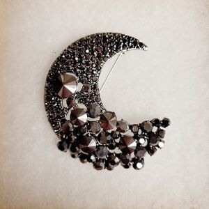 Sparkling Crescent Moon Brooch NWT